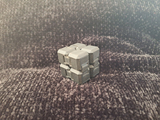 Infinity cube